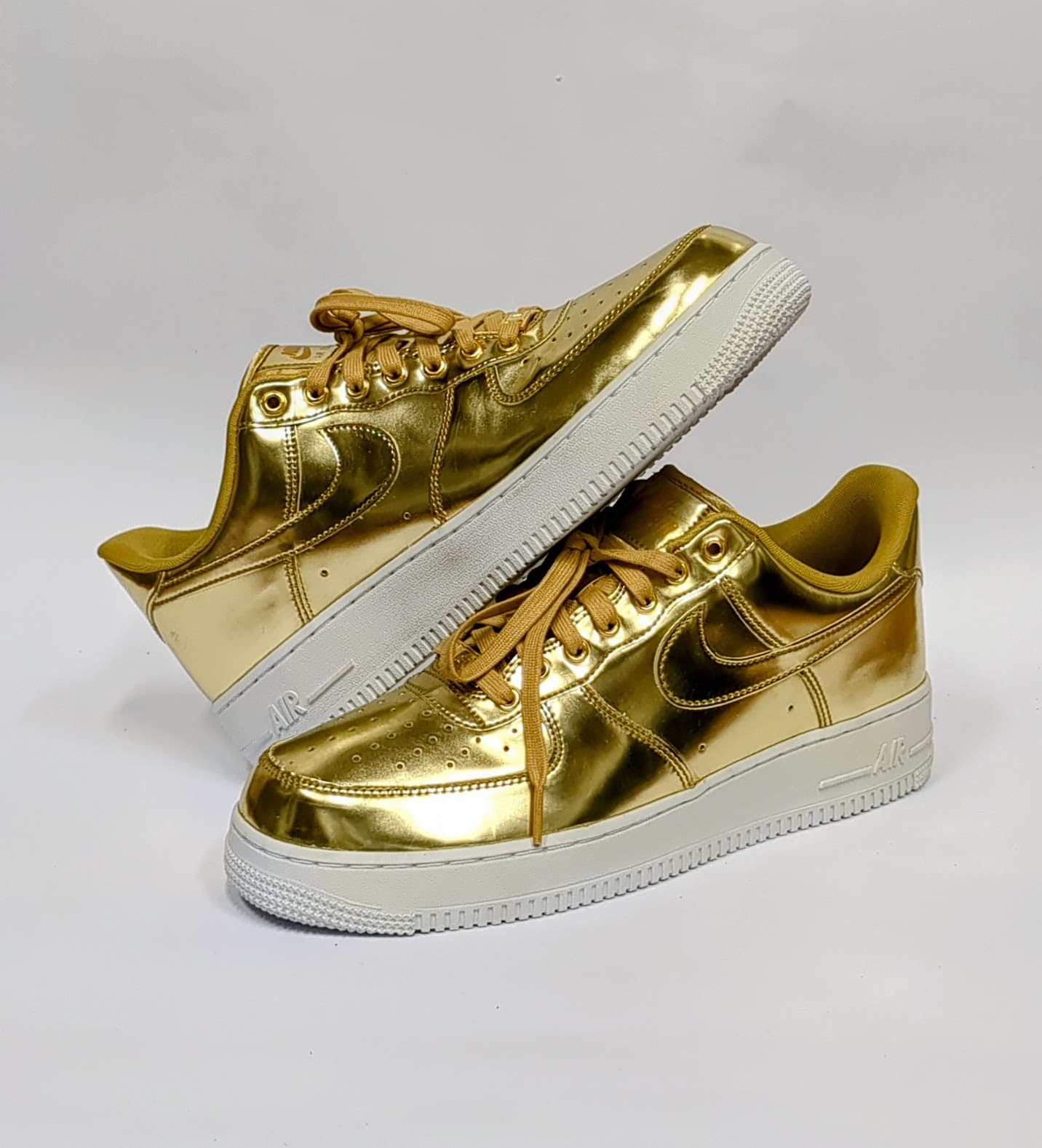 Gold (Women's)