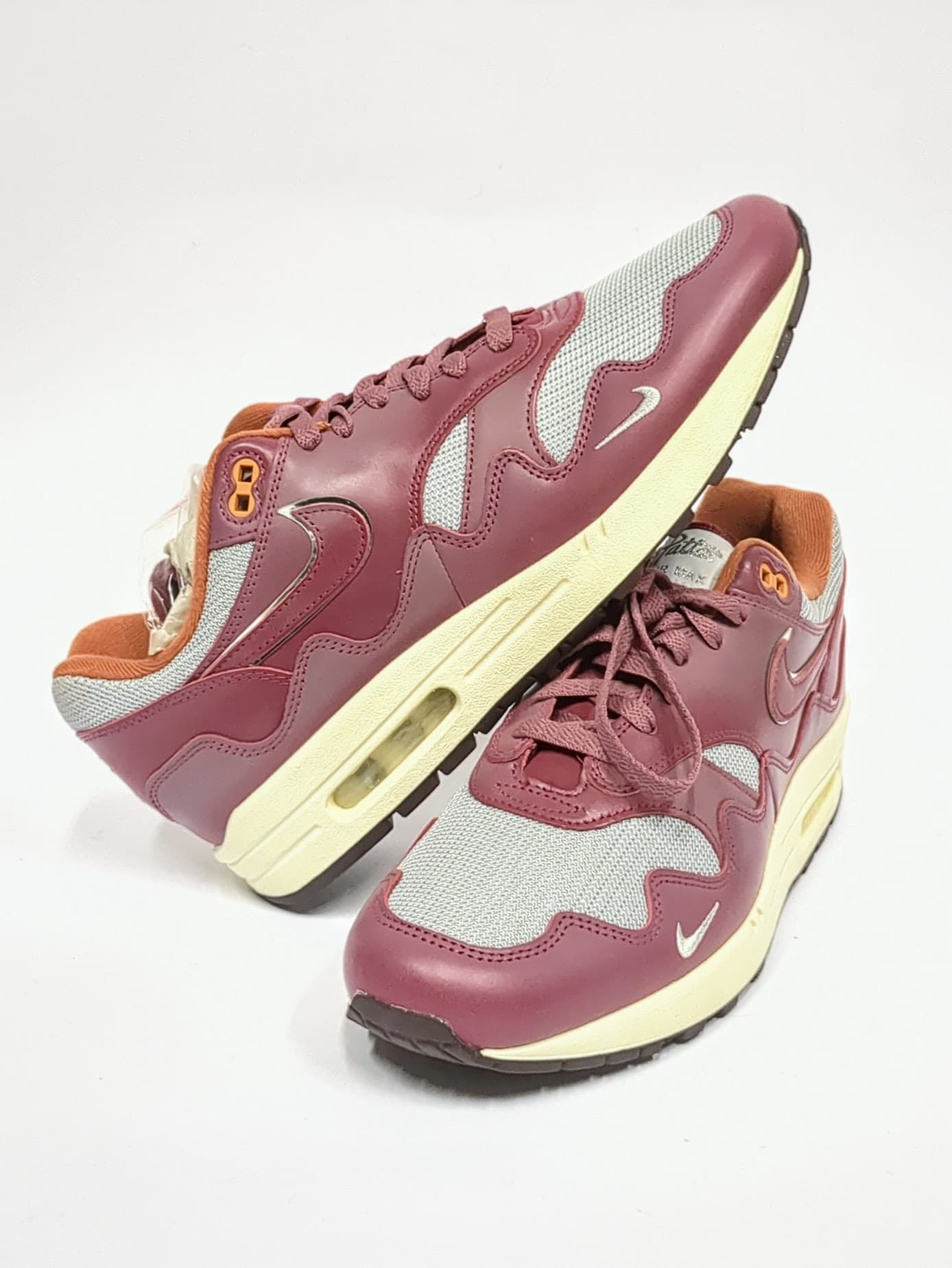 Patta Waves Rush Maroon (without Bracelet)