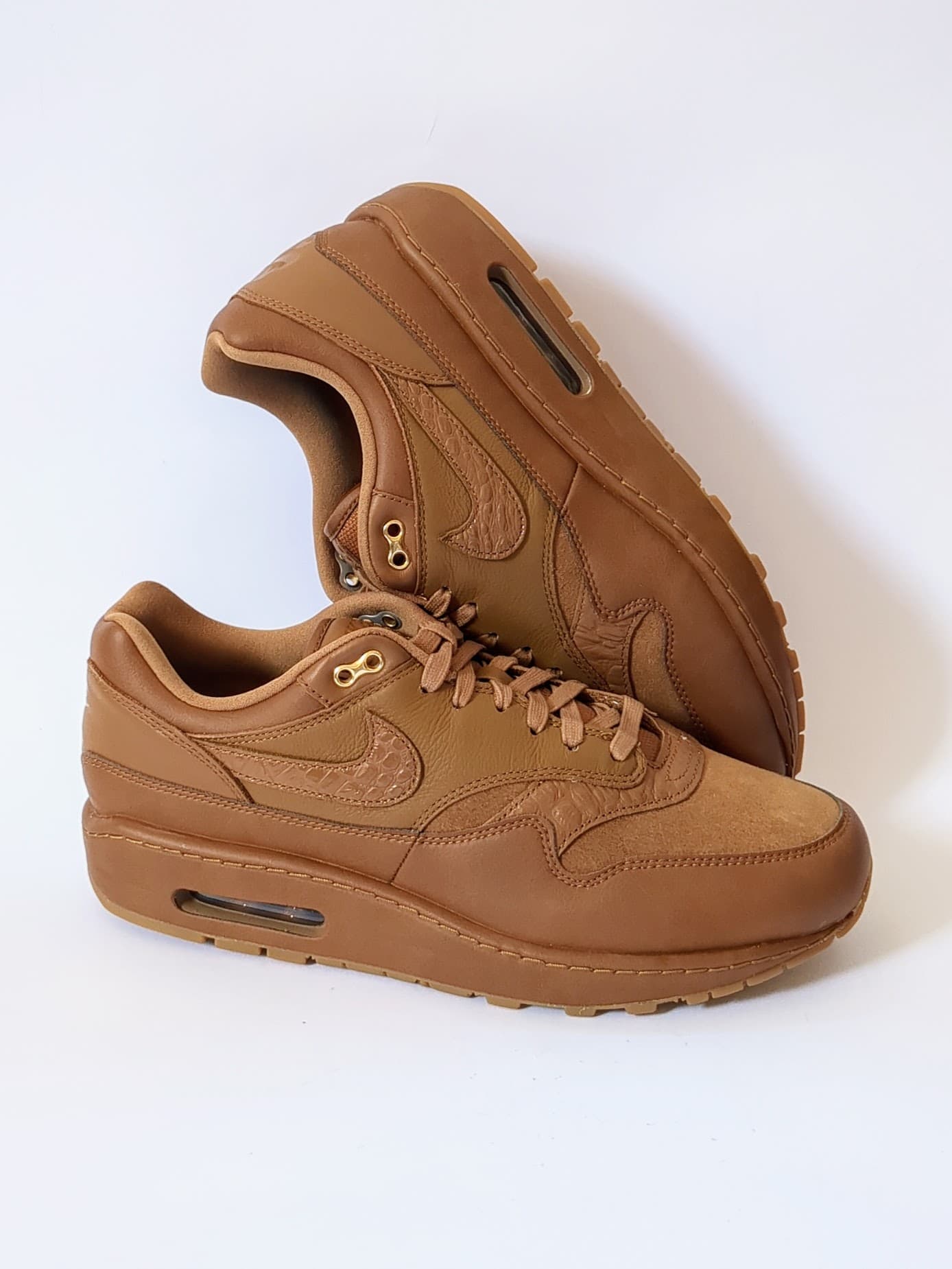 Ale Brown (Women's)