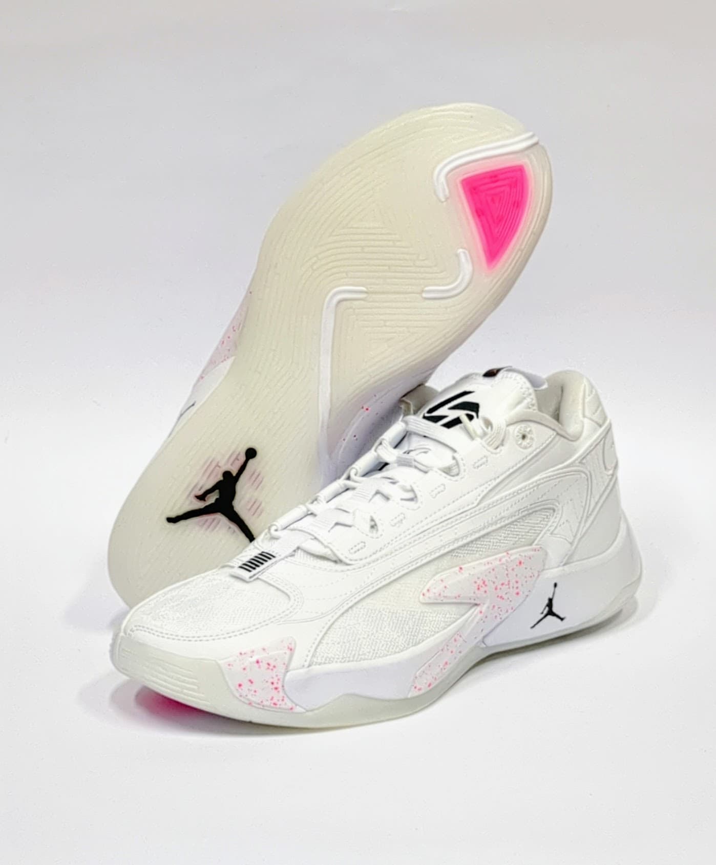 White Hyper Pink