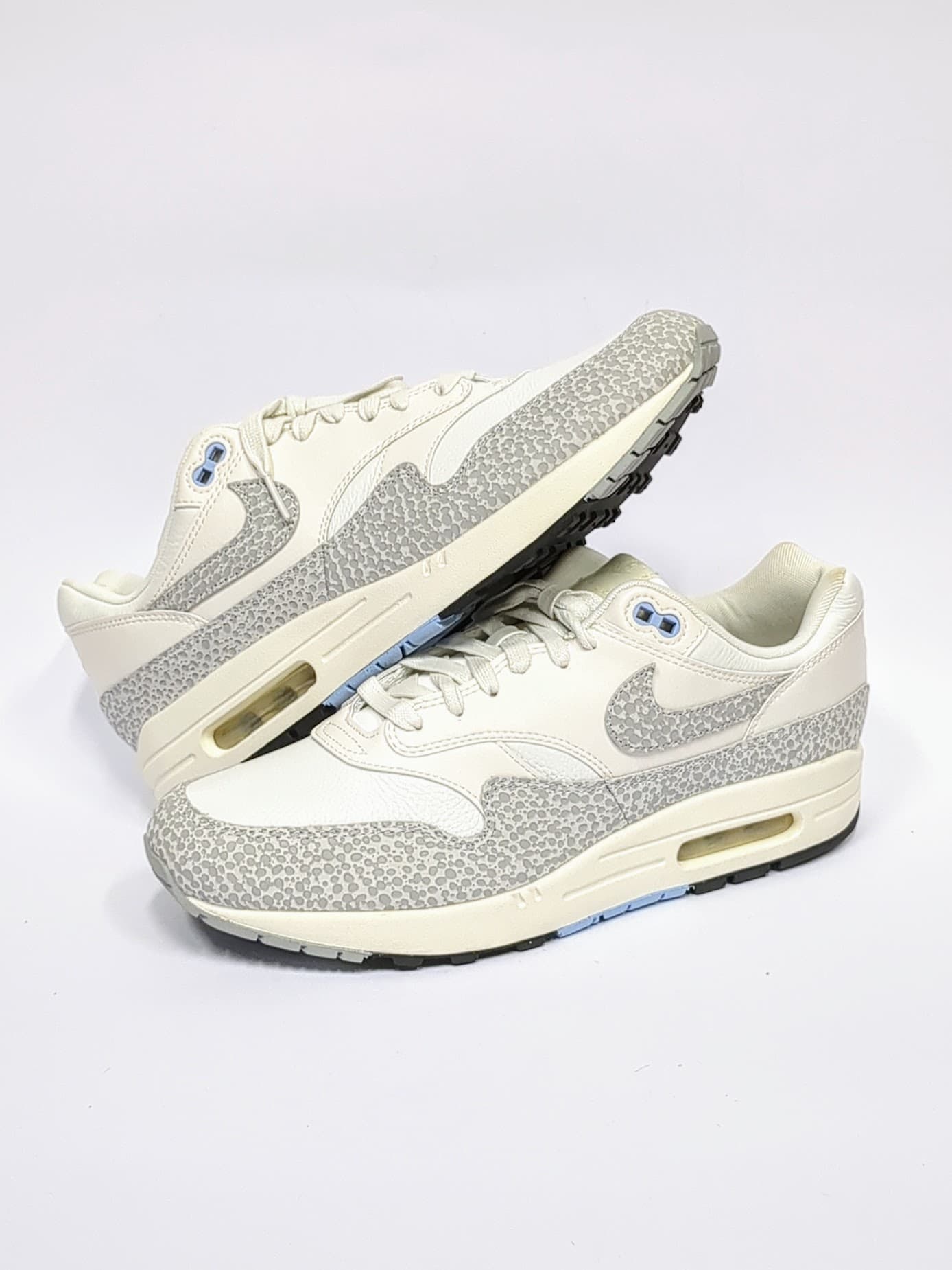 Safari Summit White Phantom (Women's)